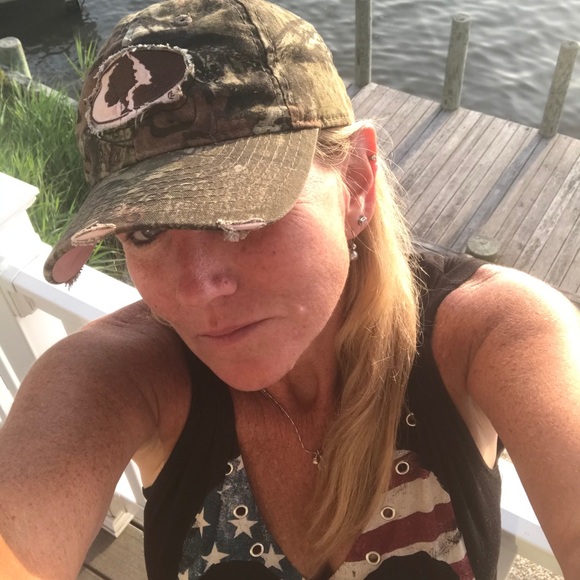 Meet your Posher - Picture 2 of 2